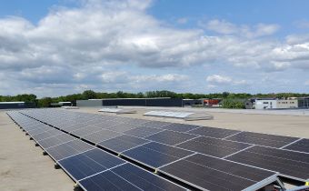 Installation de panneaux photovoltaïques pour entreprises